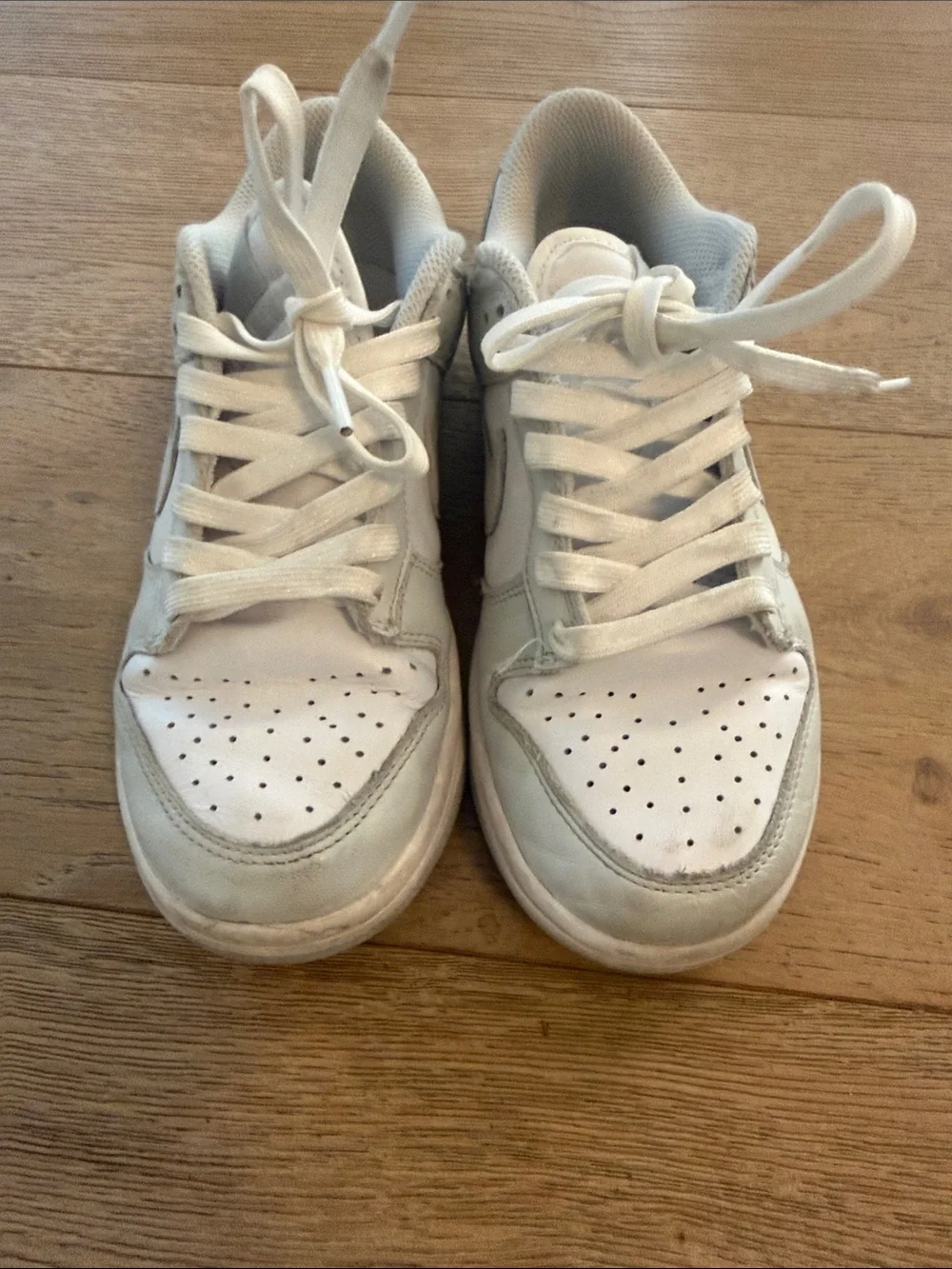 Nike gray and white size US 6 lightly used.